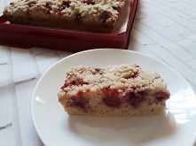 Ciasto ucierane z truskawkami