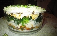 Sałatka warstwowa Shoarma z brokułami