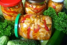 Pyszna sałatka wielowarzywna