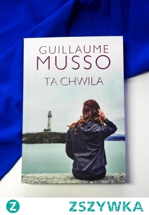 Lisa marzy o tym, by zostać aktorką. Żeby opłacić zajęcia w szkole teatralnej, pracuje w barze na Manhattanie. Pewnego wieczoru poznaje Arthura Costello, młodego lekarza-ratownika. Od razu coś między nimi iskrzy. Żeby go oczarować, Lisa jest gotowa na wszystko.