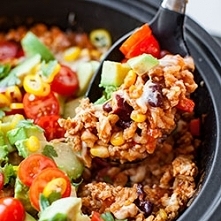 Chili z indykiem, warzywami i ryżem