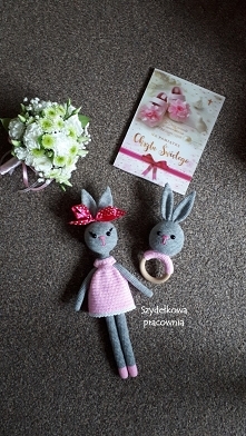 Szydełkowy zestaw dla Malucha 
zapraszam na swoją stronkę na Facebooku :)