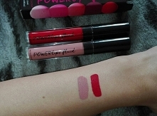 REWELACYJNE POMADKI W PŁYNI...