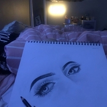 ilek­roć za­cis­kam oczy, widzę Ciebie..