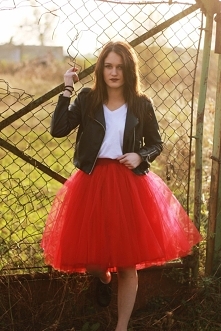 A Ty? Który kolor tiulówki wybierzesz?
Kliknięcie przekieruje Cię na sklepik. <3