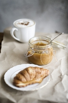 DŻEM BRZOSKWINIOWY Z WANILIĄ I MIODEM