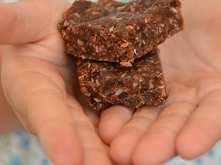 Surowe batoniki daktylowe...