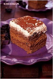 Ciasto „pijana śliwka” z nutellą i suszonymi śliwkami – przepis