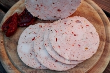 Drobiowa wędlinka z suszonymi pomidorami i ziołami