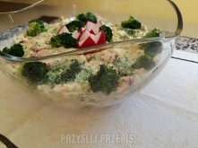 Sałatka brokułów z szynką

1 brokuł
• 10 dag szynki
• 5 jajek
• Kilka rzodkiewek
• sól
Składniki na sos:
• 3 łyżki majonezu
• 3 łyżki jogurtu naturalnego
• 2 łyżeczki musztardy
...