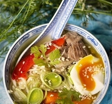 Azjatycki rosół wołowy