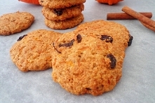 Dyniowe ciasteczka z rodzynkami, bez jajek i masła (Biscotti alla zucca e uvetta, senza uova e burro)