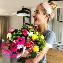 EKSPRES KWIATOWY już 13 lat w Polsce! Ponad 400 tys. dostarczonych przesyłek. Polecamy bukiet Zaczarowany