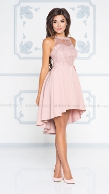 sukienkowo.com Kliknij w zdjęcie by przejść do produktu ELIZA - Rozkloszowana tiulowa sukienka z dekoltem rózowa