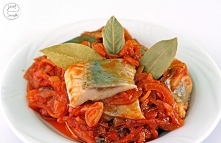 Śledzie po kaszubsku



    5 płatów solonych śledzi
    2 cebule
    80g przecieru pomidorowego
    3 łyżki octu winnego
    1/3 szklanki oleju
    łyżeczka cukru
    2 sztuki ...