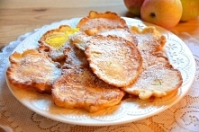 delikatne placuszki z jabłkami (bez drożdży) 


400 gramów kefiru naturalnego
2 jaja
1 kopiasta łyzka cukru waniliowego
10 kopiastych łyżek mąki pszennej tortowej
0,5 łyżeczki p...