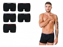 Czarne bokserki męskie klasyczny model, najpopularniejszy w Polsce, znajdziesz go w sklepie Ettiene w wygodnym pięciopaku.