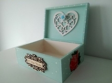 Pudełeczko urodzinowe w kolorze miętowym :)
Drewnorzeczy na Facebooku