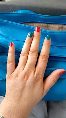 moje paznokcie w kolorze niebieskim i czerwonym od izza4989 z 16 października - najlepsze stylizacje i ciuszki