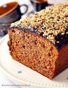 piernik z orzechami