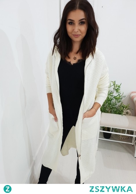 Sweter FUERTA kaptur long biały.
Ottanta - sklep online