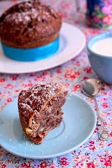 Chlebek bananowy z migdałami i wodą różaną