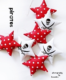 Wyjątkowa szyta girlanda do pokoju dziecka długość ok. 140 cm, 7 gwiazdek o wielkości 14 cm x 14 cm, materiał : bawełna, sznurek