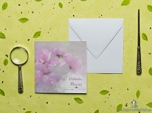 Prześliczne zaproszenia ślubne z różowymi kwiatami i cyrkonią