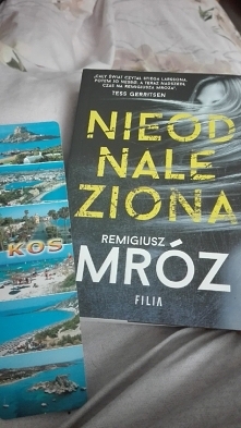 "Najwięcej łez wylewamy nie nad grobami tych, których najlepiej poznaliśmy, ale tych, którzy sprawili, że mogliśmy lepiej poznać samych siebie. Tych, którzy pokazali nam, k...