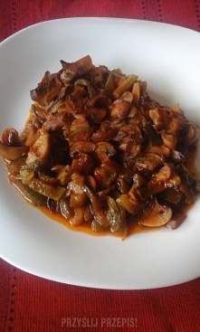 Karkówka po żydowsku

Alternatywa dla zwyklej karkowki,bardzo smaczna.

6 plastrow karkowki
0.5 kg pieczarek
2 cebule
5 ogokow korniszonych
szklanka wody z ogorkow korniszonych
...