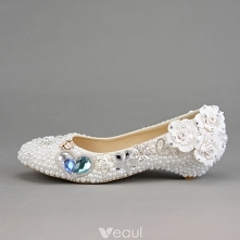 Stylowe / Modne Kość Słoniowa Buty Ślubne 2019 Ślub Perła Kryształ Rhinestone Aplikacje Okrągłe Toe Niski Obcas Czółenka