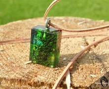 Ręcznie wykonany, oryginalny drewniany naszyjnik. Dla wszystkich zakochanych w majestacie natury. Łamane drewno egzotyczne w połączeniu z farbami artystycznymi i żywicą sprawiaj...