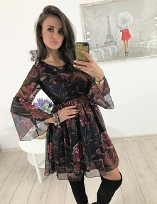 Sukienka modna kwiaty