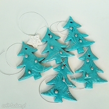 Turkusowo-srebrne choinki. Zawieszki świateczne z kolekcji Weihnachten.
