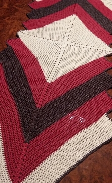 bieżnik szydełkowy w trzy k...