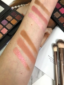 Która paleta cieni jest lepsza? Pojedynek!