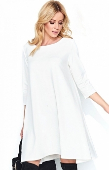 Makadamia M452 sukienka ecru Piękna sukienka o rozkloszowanym, trapezowym fasonie, doskonale będzie wyglądać na każdej sylwetce, rękaw o długości 3/4