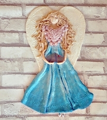 Anioł z agatem z kolekcji Weinahten.