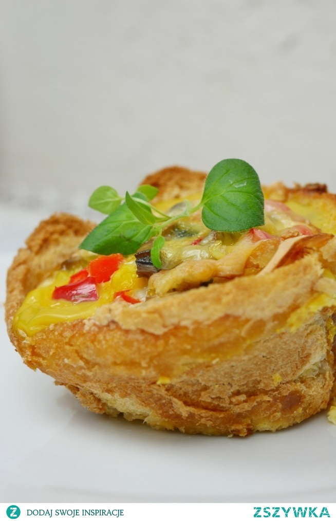 Muffiny wytrawne - jajeczne babeczki w chlebku tostowym. PRZEPIS
