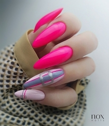 Połączenie neonowej Maliny 