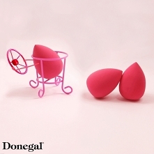 Co należy zrobić, gdy gąbeczka do makijażu nam ucieka? Umieścić ją w koszyczku :)

Beauty by Donegal