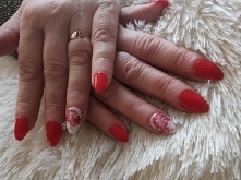Red nails