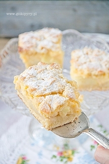 Szarlotka z budyniem