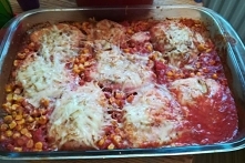 Kurczak zapiekany w sosie z dodatkami