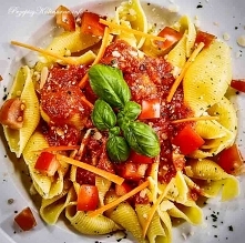 Makaron z sosem pomidorowym Ewy