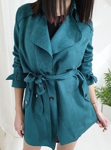 Płaszcz TRENCZ zamsz morska zieleń.
Ottanta - sklep online