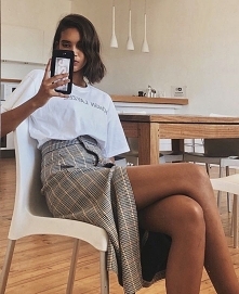 .......................