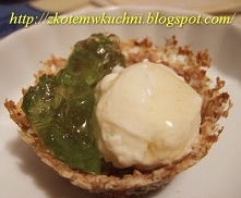 Lody bez jajek - Dukan

Nie zamarzają na kamień 
Jak z lodziarni, bardzo fajnie się formuje kuleczkę (gałkę)
4 łyżki serka homo
słodzik do smaku
1 czubata łyżka serka twarogoweg...