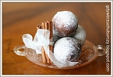 Błyskawiczne pączki serowe