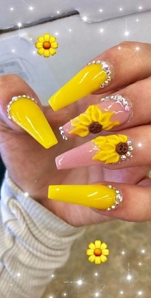 nails